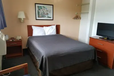 Photo 5 - Studio 6 Extended Stay - Fayetteville, NC - Fort Liberty Area
