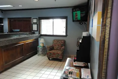Photo 3 - Studio 6 Extended Stay - Greensboro, NC - I-40