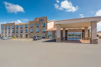 Photo 2 - Comfort Inn Tonopah