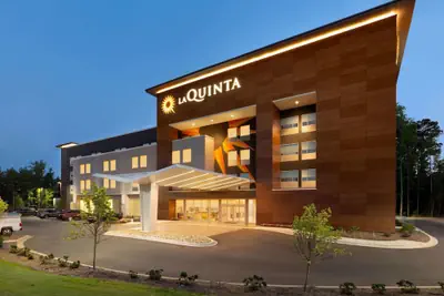 Photo 2 - La Quinta Inn & Suites by Wyndham Rock Hill