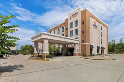 Photo 2 - Comfort Suites Columbia I-65