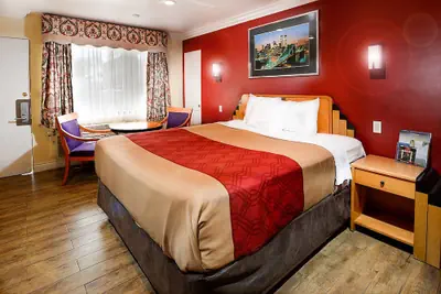 Photo 5 - Aqua Venture Inn