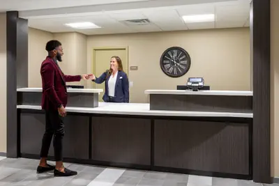 Photo 2 - Candlewood Suites Rochester Mayo Clinic Area by IHG