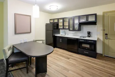 Photo 3 - Candlewood Suites Rochester Mayo Clinic Area by IHG