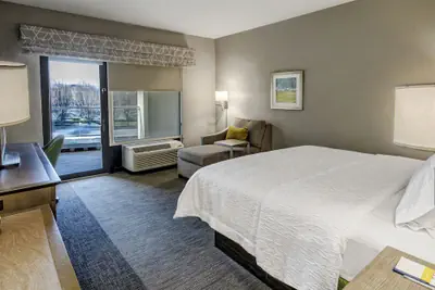 Photo 5 - Hampton Inn & Suites San Jose Airport