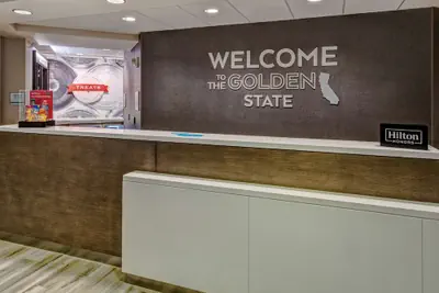 Photo 4 - Hampton Inn & Suites San Jose Airport