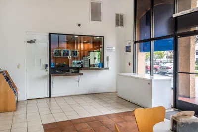 Photo 3 - Motel 6 Gardena, CA - South