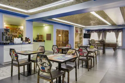 Photo 5 - 1 Life Studio and Suites