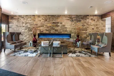Photo 5 - Cobblestone Hotel & Suites - Appleton International Airport