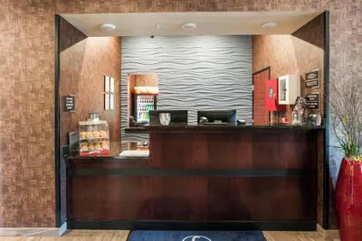 Photo 3 - Cobblestone Hotel & Suites - Appleton International Airport