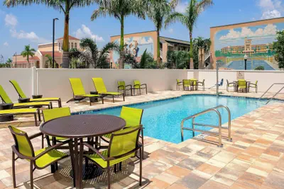 Photo 2 - SpringHill Suites by Marriott Punta Gorda Harborside