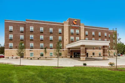 Photo 2 - Comfort Suites Wooster near University Campus