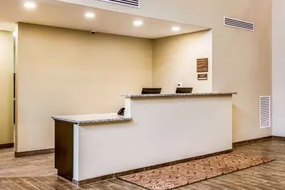 Photo 3 - Comfort Suites Wooster near University Campus