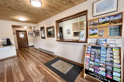 Photo 4 - Beartooth Hideaway Inn and Cabins