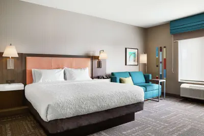 Photo 2 - Hampton Inn & Suites Chicago Waukegan
