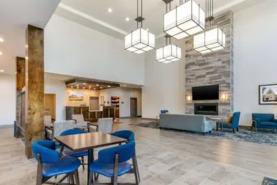 Photo 4 - Comfort Suites North Tupelo