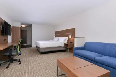 Photo 5 - Holiday Inn Express Alliance by IHG
