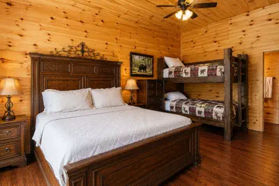 Photo 4 - Sycamore Mansion 14 Bedroom Cabin by RedAwning