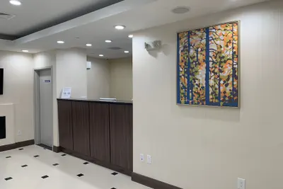 Photo 3 - Voyage Hotel