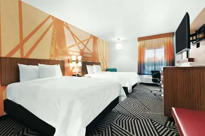 Photo 5 - La Quinta Inn & Suites by Wyndham Waco Downtown - Baylor