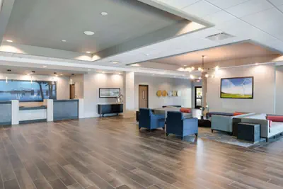 Photo 5 - Comfort Suites Kennewick at Southridge