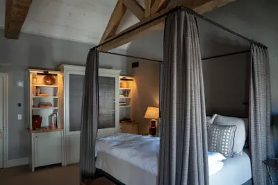Photo 4 - Public House Lofts