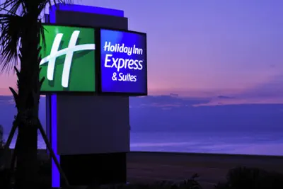 Photo 2 - Holiday Inn Express & Suites Galveston West-Seawall