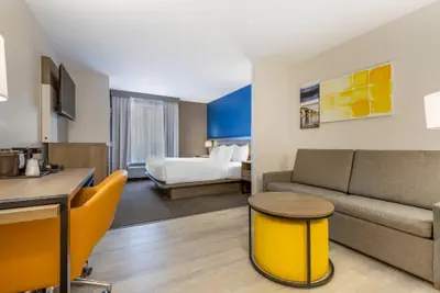 Photo 2 - Comfort Suites Columbia Northeast - Fort Jackson