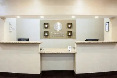 Photo 4 - Comfort Inn & Suites Regional Medical Center