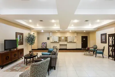 Photo 3 - Comfort Inn & Suites Regional Medical Center