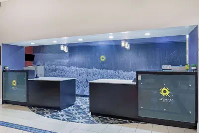 Photo 5 - La Quinta Inn & Suites by Wyndham Bowling Green