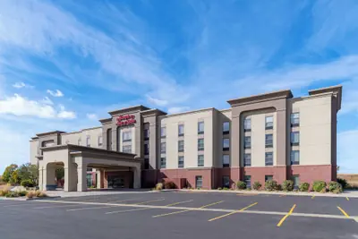 Photo 2 - Hampton Inn & Suites Brookings