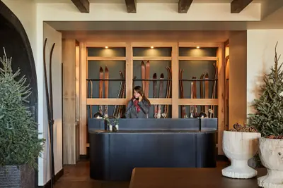 Photo 5 - Madeline Hotel & Residences, Auberge Collection