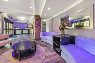 Photo 4 - Best Western Plus Avita Suites
