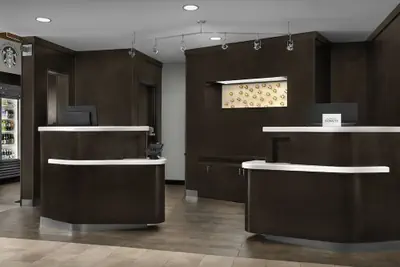 Photo 5 - Courtyard by Marriott Greensboro Airport