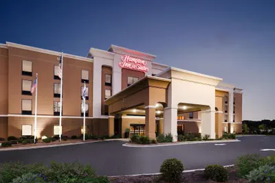 Photo 2 - Hampton Inn & Suites Savannah-Airport