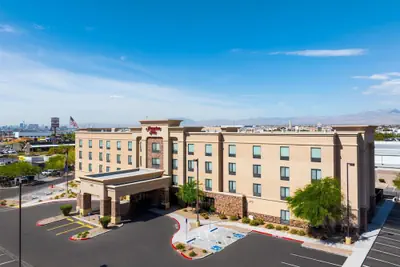 Photo 2 - Hampton Inn Las Vegas North Speedway