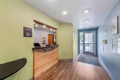 Photo 3 - Extended Stay America Select Suites - Tuscaloosa