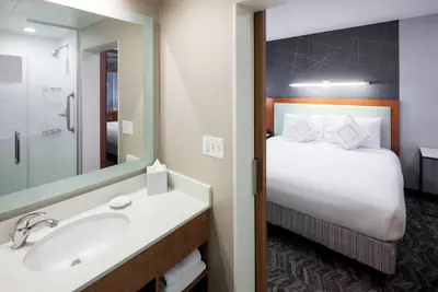 Photo 5 - SpringHill Suites by Marriott Salt Lake City Airport