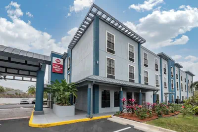 Photo 2 - Best Western Plus Bradenton Gateway Hotel