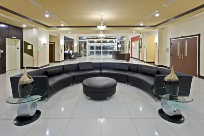 Photo 4 - Holiday Inn Louisville Airport South by IHG