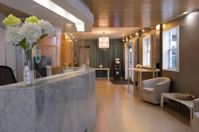 Photo 2 - Ocean Reef Suites, South Beach