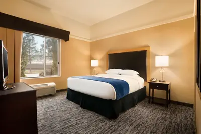 Photo 5 - DoubleTree by Hilton Hotel Oklahoma City Airport
