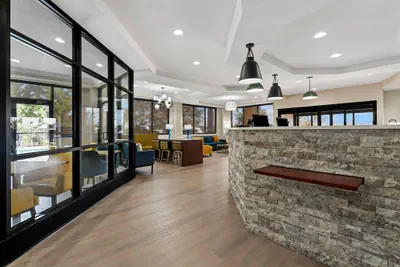 Photo 4 - Comfort Suites Augusta Riverwatch