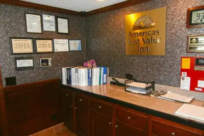 Photo 3 - Americas Best Value Inn Conyer