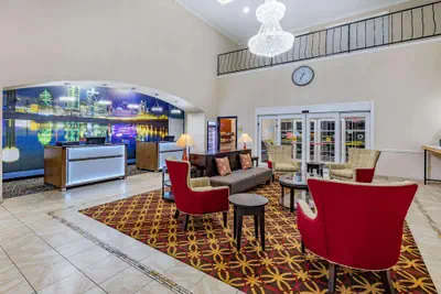 Photo 5 - La Quinta Inn & Suites by Wyndham Garland Harbor Point