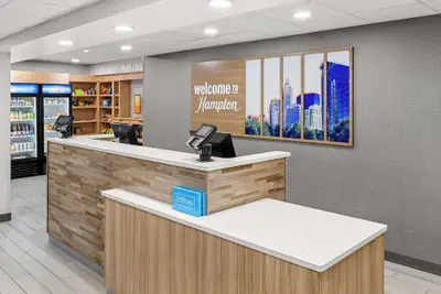 Photo 5 - Hampton Inn & Suites Charlotte Airport
