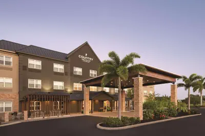 Photo 2 - Country Inn & Suites by Radisson, Bradenton-Lakewood Ranch, FL