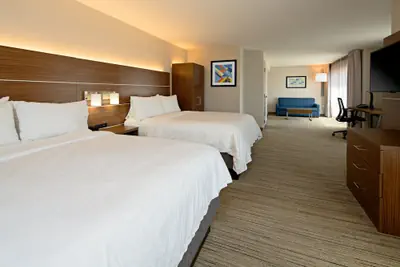 Photo 4 - Holiday Inn Express Hotel & Suites Fresno South by IHG