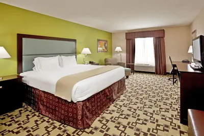 Photo 4 - Holiday Inn Express Troutville by IHG